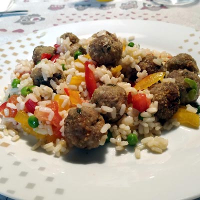 Insalata di riso con polpettine